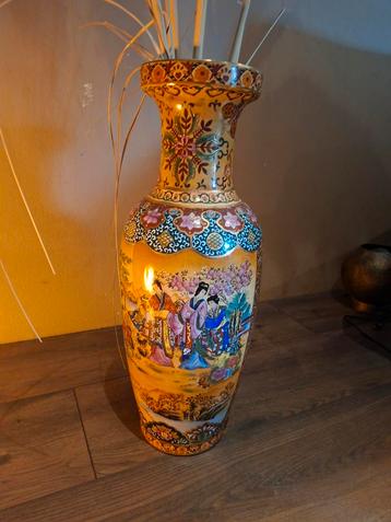 Oude Chinese Vaas - Nieuwstaat! beschikbaar voor biedingen