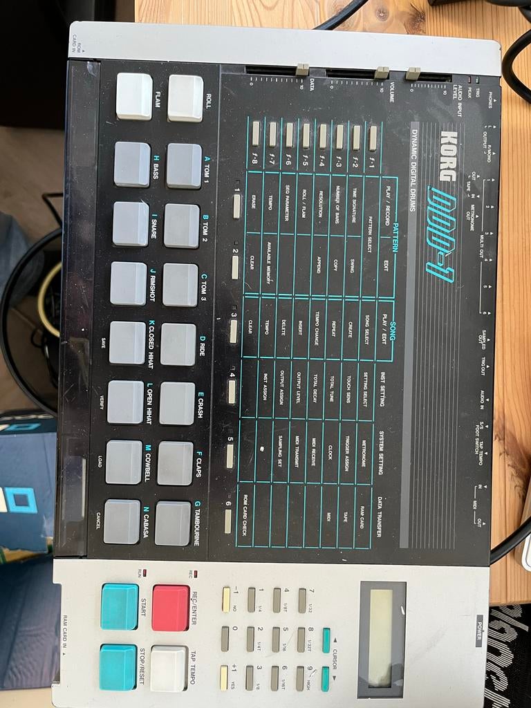 Korg DDD1 Drumcomputer + 4 Ramkaarten, Muziek en Instrumenten, Drumcomputers, Ophalen, Gebruikt, Korg