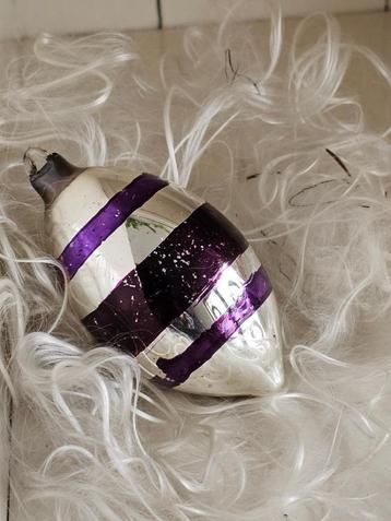 Oude Antieke AJEKO kerstbal / grote OLIJF beschikbaar voor biedingen