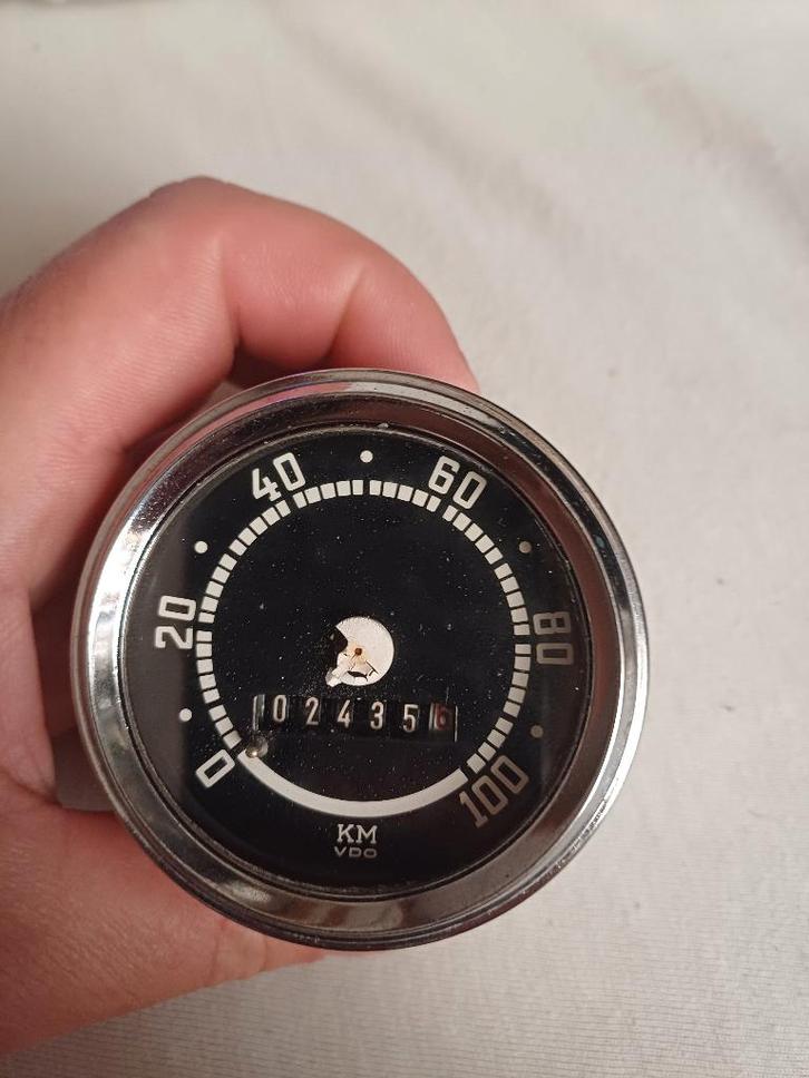 VDO 100km teller opknapper naalt is stuk zie foto's, Motoren, Onderdelen | Oldtimers, Gebruikt, Ophalen of Verzenden