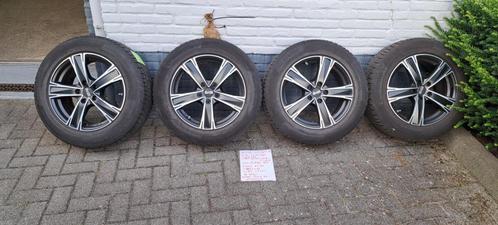 Winterbanden set voor Kia Sportage / Nissan Qashqai / Toyota, Auto-onderdelen, Banden en Velgen, Banden en Velgen, Winterbanden