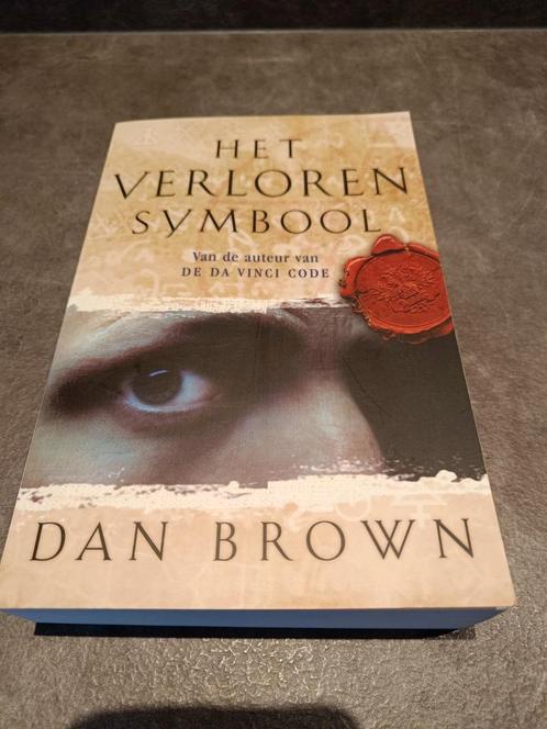 Dan Brown - Het verloren symbool, Boeken, Thrillers, Zo goed als nieuw, Amerika, Ophalen of Verzenden