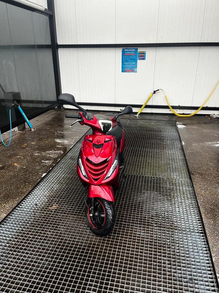 Piaggio Zip Iget 2021, Fietsen en Brommers, Brommeronderdelen | Scooters, Gebruikt, Piaggio, Overige typen, Ophalen