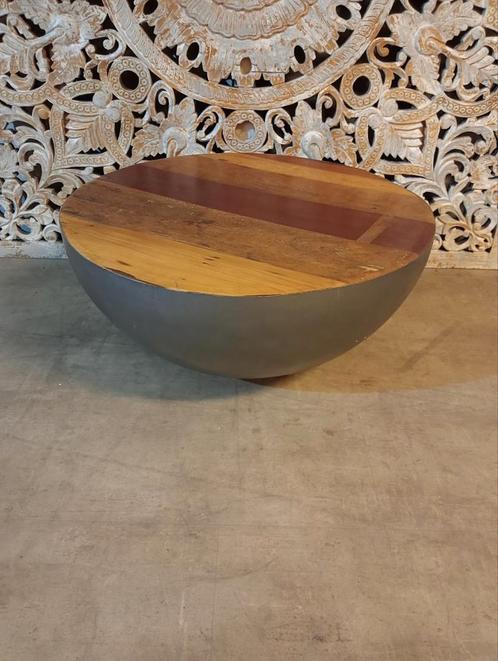 Nieuwe salontafel half ei model 70x32cm teakhout nu €40, Huis en Inrichting, Woonaccessoires | Schalen en Manden, Nieuw, Schaal
