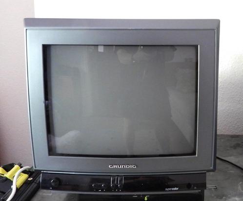 Grundig kleuren TV - portable - 37cm, Audio, Tv en Foto, Vintage Televisies, Gebruikt, Overige merken, Ophalen
