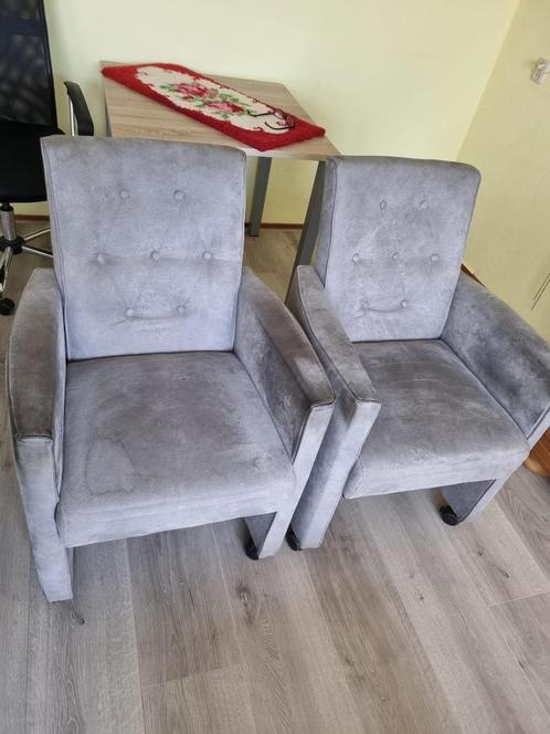 2 stevige Stoelen, Huis en Inrichting, Stoelen, Gebruikt, Twee, Leer, Stof, Grijs, Ophalen