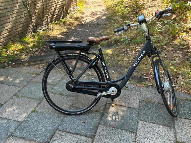 Elektrische Valecia Fiets, Fietsen en Brommers, Elektrische fietsen, Gebruikt, Overige merken, 30 tot 50 km per accu, Ophalen of Verzenden