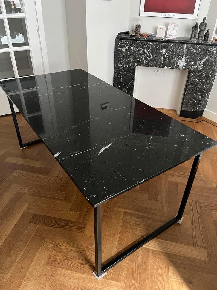 Stijlvolle zwarte marmeren eettafel, Huis en Inrichting, Tafels | Eettafels, Zo goed als nieuw, 50 tot 100 cm, 150 tot 200 cm