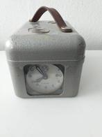 Vintage STB duivenklok. Met sleutel en draagriem., Ophalen of Verzenden, Gebruikt