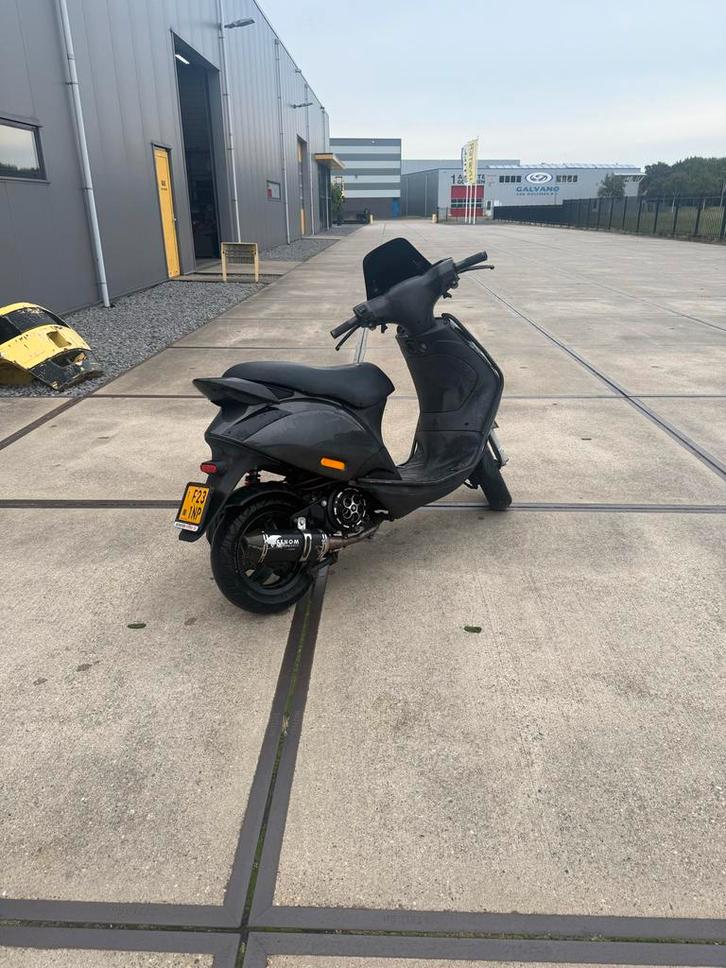 Zip 80cc dr perfomance, Fietsen en Brommers, Scooters | Piaggio, Gebruikt, Overige modellen, Maximaal 45 km/u, Benzine, Ophalen of Verzenden