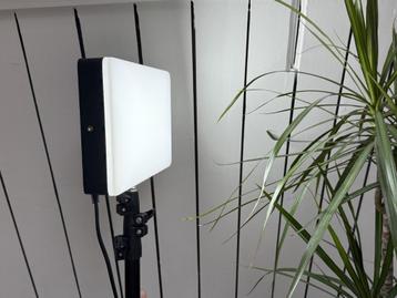2 LED light panels 10” 20w with stands beschikbaar voor biedingen