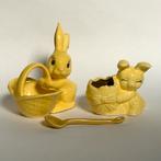 2 Vintage paashaasjes porselein geel Pasen, Ophalen of Verzenden, Zo goed als nieuw