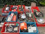 Circa 30 kratten met rommelmarkt gereedschappen, Ophalen of Verzenden, Gebruikt