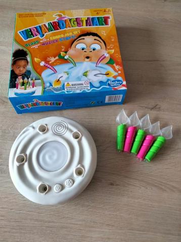 Hasbro verjaardagastaart spel beschikbaar voor biedingen