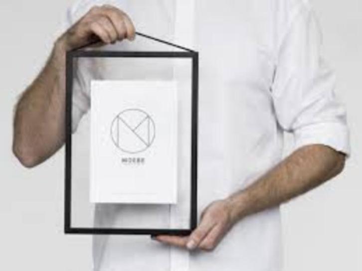 Moebe frame A4 black, Huis en Inrichting, Woonaccessoires | Lijsten, Nieuw, Minder dan 50 cm, Minder dan 50 cm, Metaal of Aluminium
