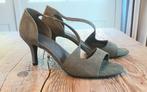 Hakken groen suede maat 42 hakhoogte 6,5 cm, Kleding | Dames, Schoenen, Ophalen of Verzenden, Zo goed als nieuw, Groen