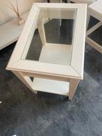 Twee witte bijzettafels, Minder dan 55 cm, Gebruikt, Rechthoekig, Hout