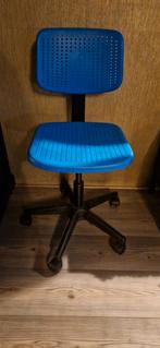 Kinder bureaustoel - blauw/zwart, Kinderen en Baby's, Kinderkamer | Tafels en Stoelen, Ophalen, Zo goed als nieuw, Stoel(en)