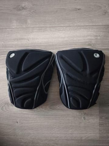 Dye Knee Protector XXL beschikbaar voor biedingen