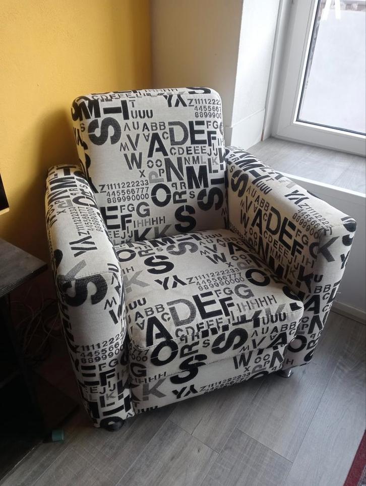 Gratis fauteuil met uniek design, Huis en Inrichting, Fauteuils, Gebruikt, Stof, 75 tot 100 cm, 75 tot 100 cm, Ophalen