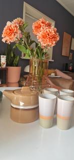 Hk living theepot met 4 bekers, Ophalen of Verzenden, Zo goed als nieuw, Overige stijlen, Kop(pen) en/of Schotel(s)