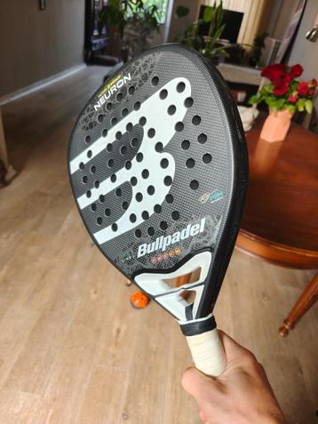 Bullpadel Neuron 2024 - In absolute nieuwstaat  beschikbaar voor biedingen