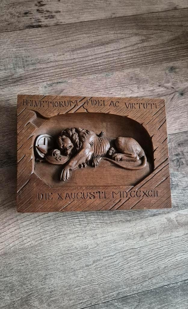 Handgesneden houten reliëf – Leeuw van Luzern (Zwitserland), Antiek en Kunst, Kunst | Beelden en Houtsnijwerken, Ophalen of Verzenden
