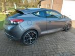 Renault Mégane RS 2.0 16V Turbo NIEUWE APK & RIEM, Auto's, Voorwielaandrijving, 1998 cc, 74 €/maand, Zwart