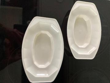 2 nieuwe magnetron schaaltjes  beschikbaar voor biedingen