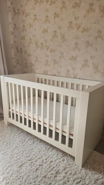 Wit ledikant 60x120 beschikbaar voor biedingen