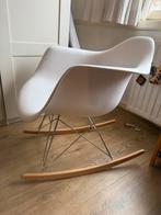 Witte schommelstoel - Babykamer, Ophalen, Kunststof, Gebruikt, Wit