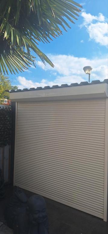 Elektrisch roluik 230x237 beschikbaar voor biedingen