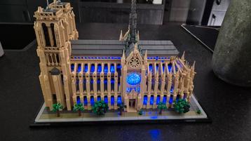 Lego Architecture Notre Dame (met LED) beschikbaar voor biedingen