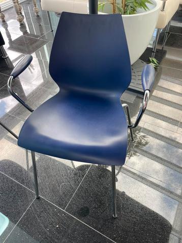 10 Origineel Kartell Maui armleunstoel beschikbaar voor biedingen