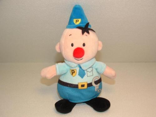 STUDIO 100 POPJE PLOPSALAND CLOWN BUMBA VERKLEED ALS POLITIE, Kinderen en Baby's, Speelgoed | Knuffels en Pluche, Nieuw, Overige typen