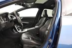 Volvo V60 2.0 T4 Business Sport | R-Design | Trekhaak | Pano, Gebruikt, 1969 cc, Blauw, 1600 kg