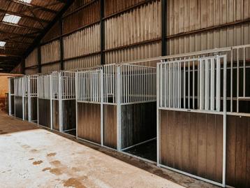 VOORRAAD Paardenboxen | Voorwand | Tussenwand | Stal | 62 beschikbaar voor biedingen