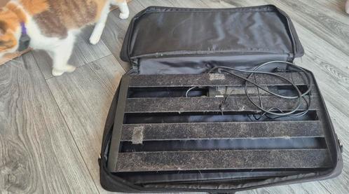 Pedaltrain inclusief voeding, Muziek en Instrumenten, Effecten, Gebruikt, Ophalen of Verzenden