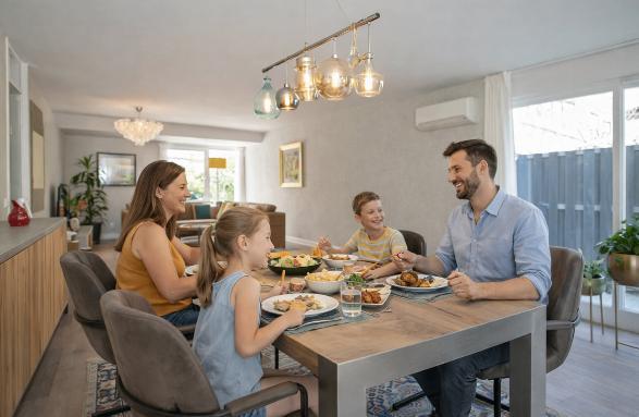 Set van 6 zware en degelijke industriële eetkamerstoelen, Huis en Inrichting, Stoelen, Gebruikt, Vijf, Zes of meer stoelen, Metaal