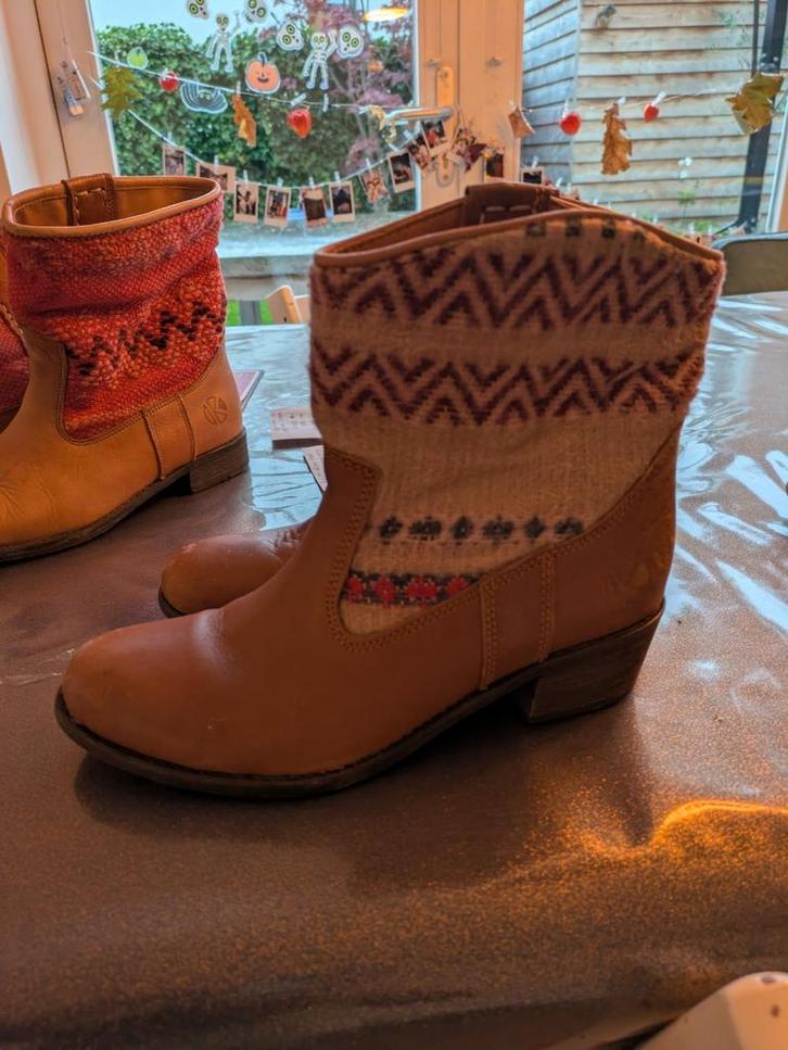 Bohemian laarsjes (van Kindred) maat 39-40, Kleding | Dames, Schoenen, Gedragen, Rood, Ophalen of Verzenden