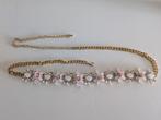 Gouden schakel riem met roze bloemen 105 cm, Overige kleuren, Ophalen of Verzenden, Zo goed als nieuw, 3 tot 5 cm