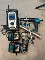 Makita Bouwradio & Kitspuit 18v, Ophalen of Verzenden, Zo goed als nieuw