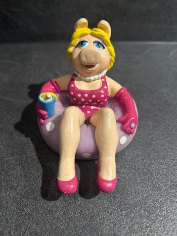 Miss Piggy pieper beschikbaar voor biedingen