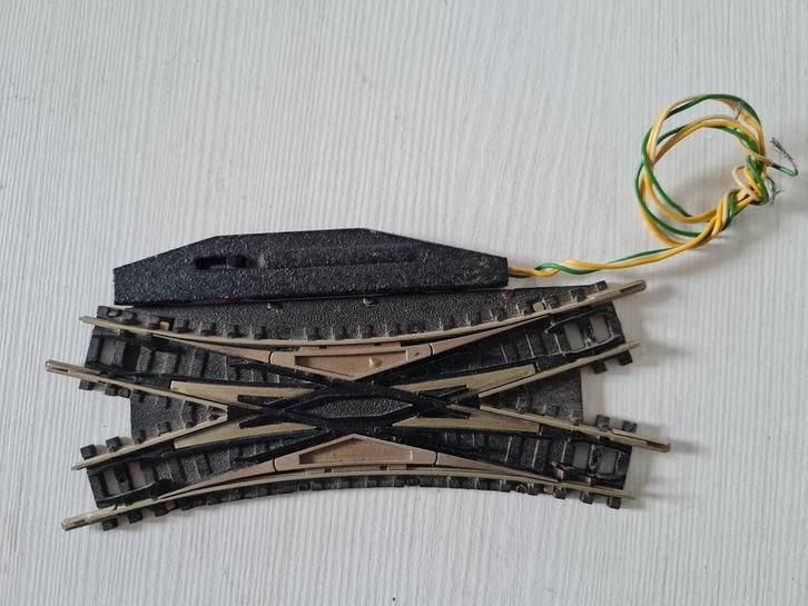 Minitrix elektrische kruiswissel 14968, Hobby en Vrije tijd, Modeltreinen | N-Spoor, Gebruikt, Rails, Gelijkstroom, Trix, Ophalen of Verzenden