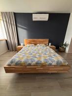 Modern eikenhouten bed – matrasmaat 2x 90x210 cm, Ophalen, Zo goed als nieuw, Tweepersoons