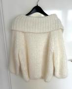 Mooie zachte off shoulder trui off-white maat 40, Ophalen of Verzenden, Zo goed als nieuw, Wit