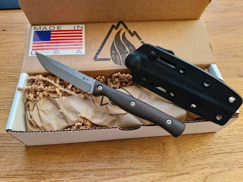 Survive knives TSK Vitrinestuk Nieuw, Caravans en Kamperen, Kampeergereedschap, Zo goed als nieuw, Ophalen of Verzenden