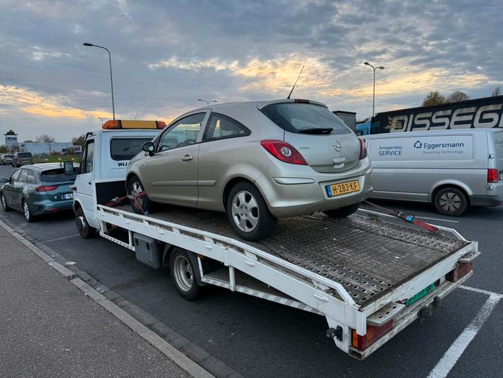 Opel corsa D loop of sloop gezocht, Auto-onderdelen, Carrosserie en Plaatwerk, Bumper, Opel, Voor, Ophalen of Verzenden