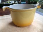 t.k.Le Creuset Enzo Mari gietijzer Jaune Dijon, Huis en Inrichting, Keuken | Potten en Pannen, Ophalen, Gebruikt, Koekenpan of Braadpan