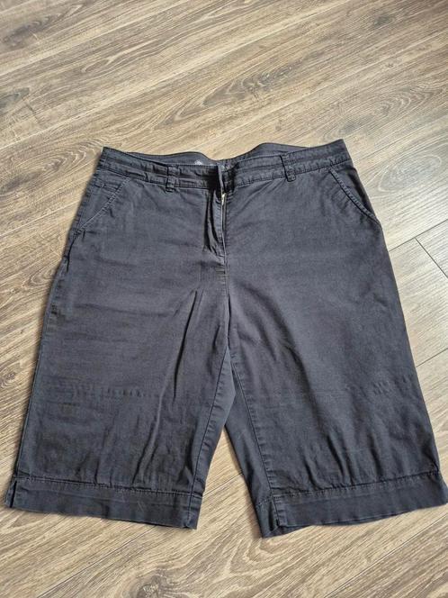 C&A Canda Comfort Fit Zwarte korte broek, maat 42, Kleding | Dames, Broeken en Pantalons, Gedragen, Maat 42/44 (L), Zwart, Kort